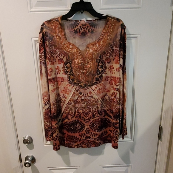 Clothes - Picture 1 of 3